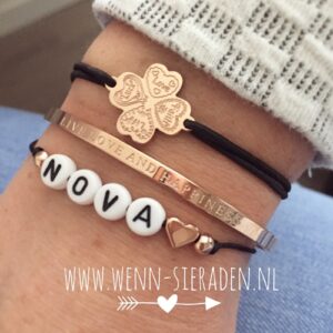 Naam armbandje zwart rose goud